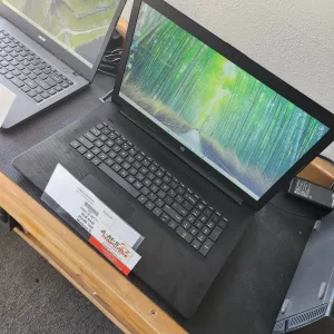 HP 17 (Refurbished)